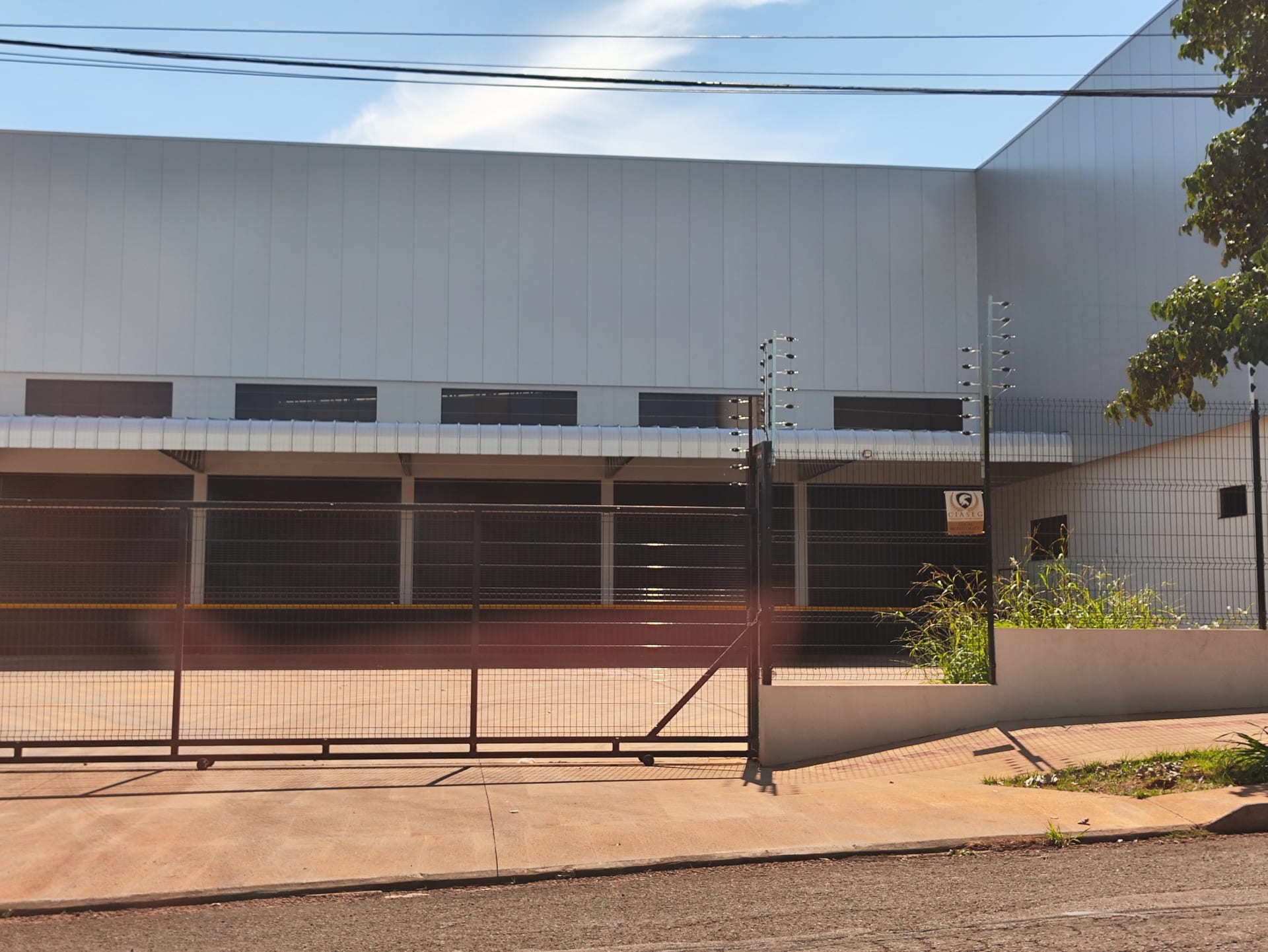 Barracão comercial construído na região de Maringá — Lajeresk