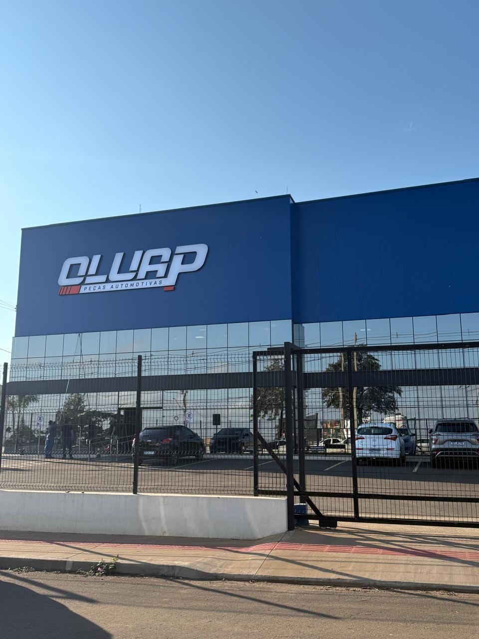 Barracão comercial construído na região de Maringá — Lajeresk