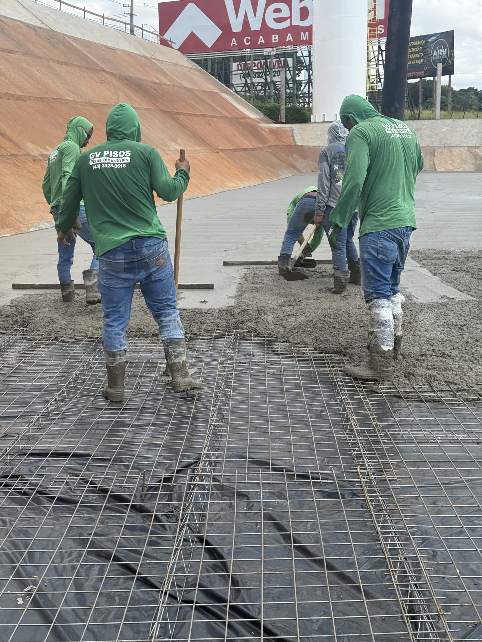 Piso de concreto polido pronto para uso — entrega Lajeresk